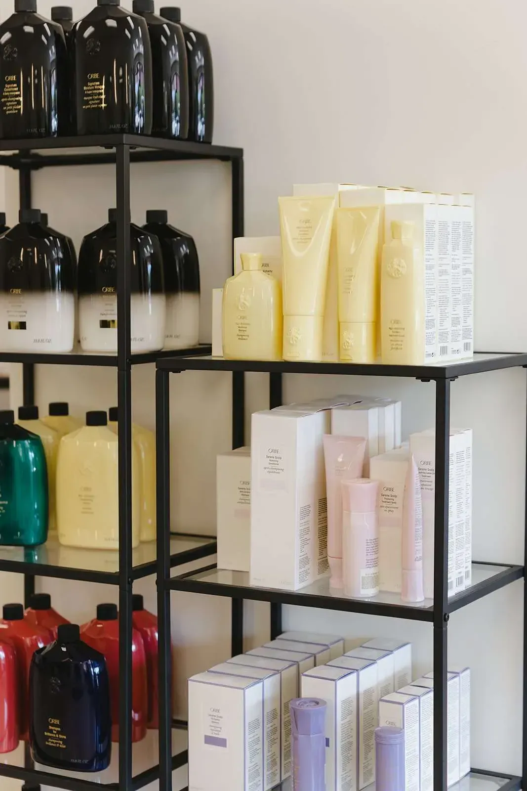 Skandia Kollektiv product shelves